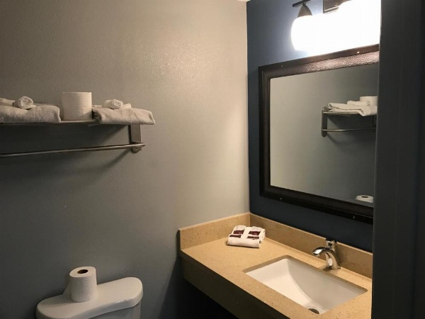 Empire Inn image 10