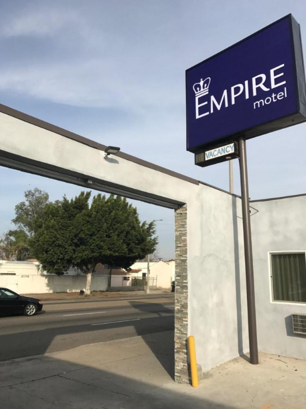 Empire Inn image 20